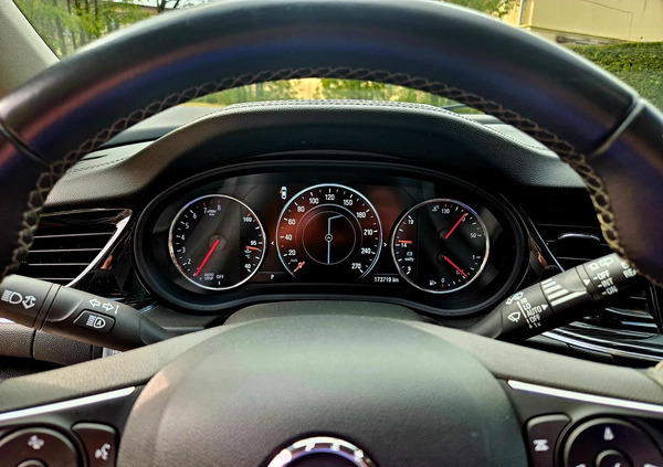 Opel Insignia cena 70900 przebieg: 173000, rok produkcji 2017 z Szczytno małe 79